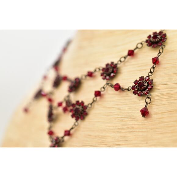 Bellagio USA Crystal Collar Bib Necklace Red Rhinestone Y Drop Signed 90s BinBN - Picture 10 of 12